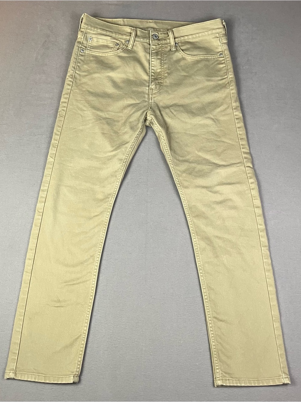 Levis 510 Men’s Skinny Jeans Size 32x30 Khaki Beige Color Zipper Fly Classic